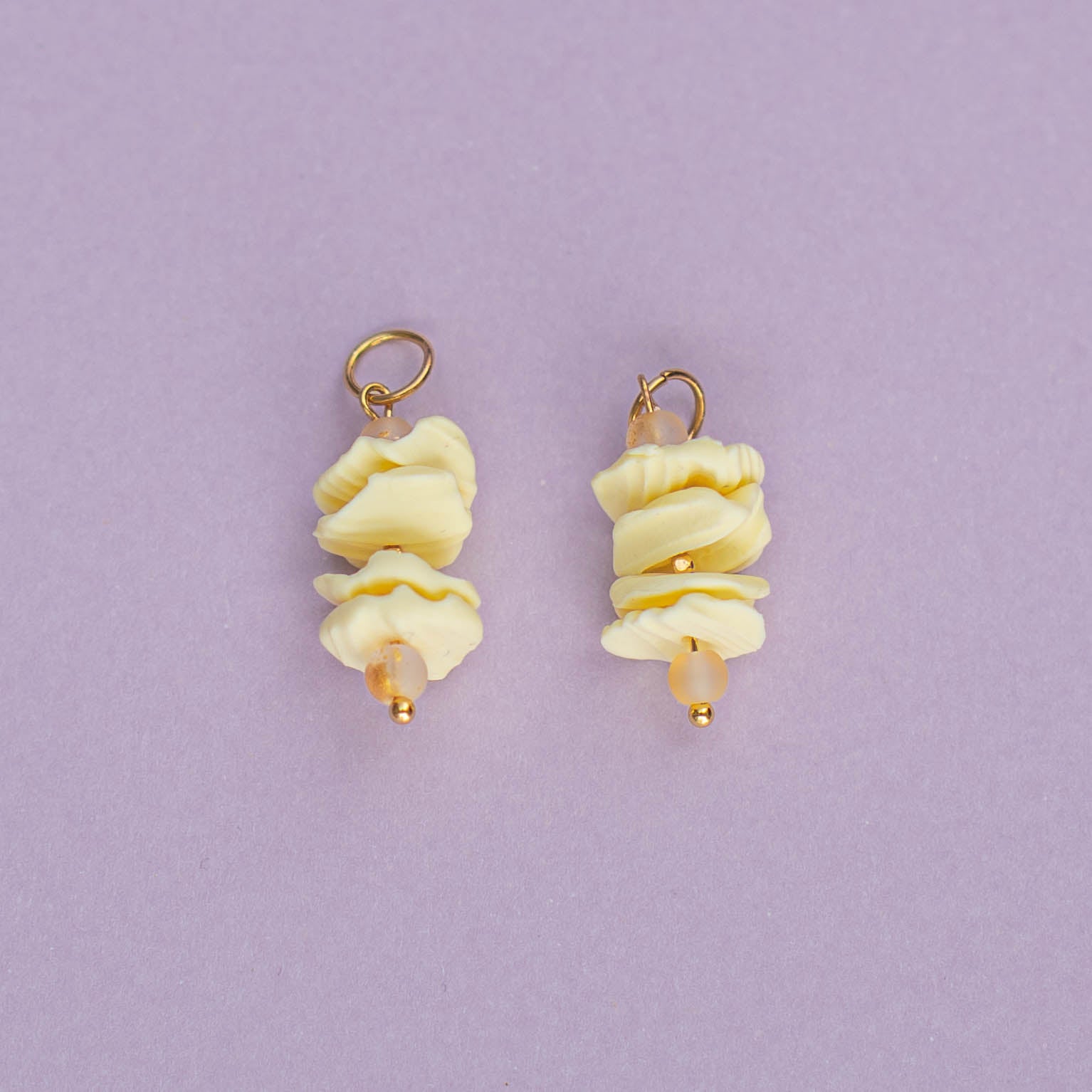 Charm Confetti Amarillo Mantequilla